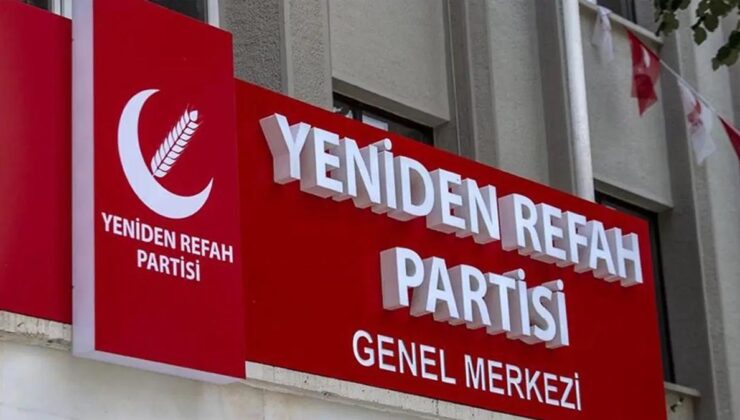 Yeniden Refah Parti'nde istifa depremi