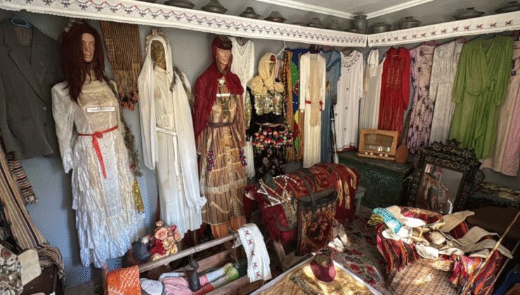 Yörük kültürüne ait eşyaları ‘çadır müze’de sergiliyor