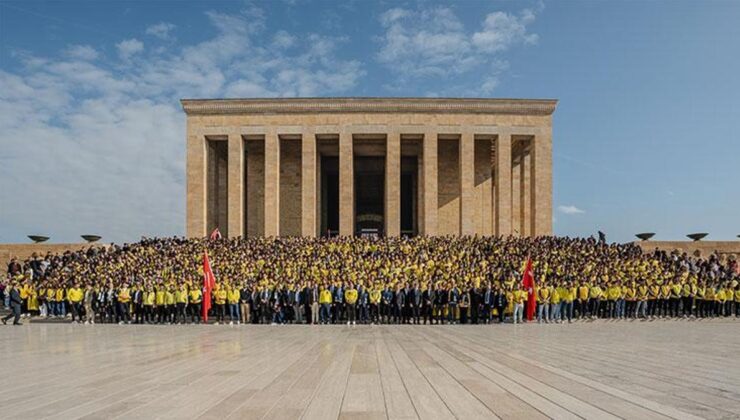 1907 Fenerbahçe Derneği’nden Anıtkabir’e ziyaret