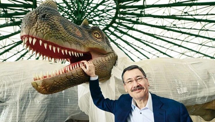 ABB'den trafik eleştirilerine dinozor göndermesi