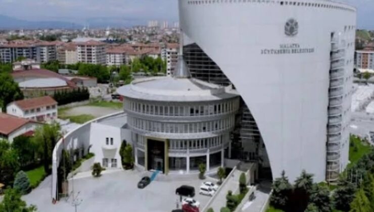 AKP'li belediyede danışmanlık bahanesiyle milyonlar uçtu