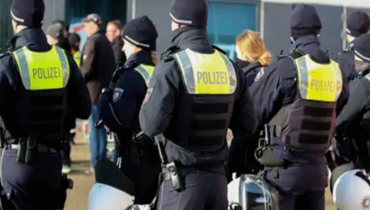 Almanya'da 535 aşırı sağcı hakkında yakalama kararının bulunduğu açıklandı