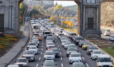 Ankara’da artan trafik sorununa araç sürücüleri tepkili