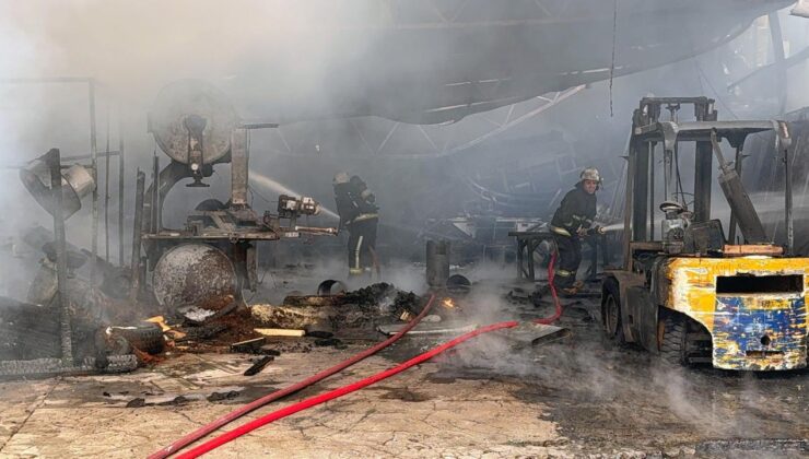 Antalya’da korkutan yangın! Zarar 10 milyon TL