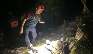 Antalya’da dağlık alanda mahsur kalan Ukraynalı kadın kurtarıldı