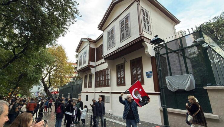 Atatürk, Selanik'te doğduğu evde anıldı