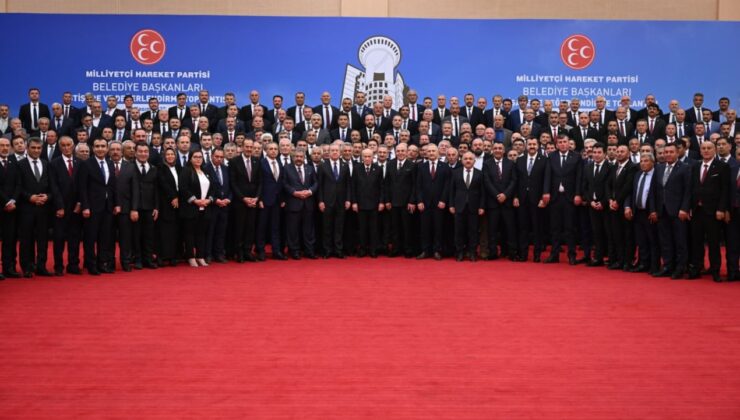 Bahçeli, MHP'li belediye başkanlarıyla görüştü