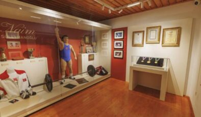 Bakan Ersoy duyurdu: Naim’in anı evi artık müze!