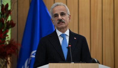 Bakan Uraloğlu: Türkiye ticaret yollarının merkezinde