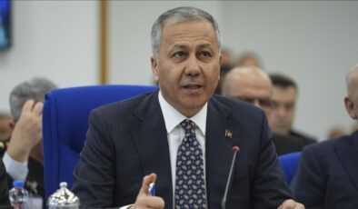 Bakan Yerlikaya Türkiye’deki yabancı sayısını açıkladı