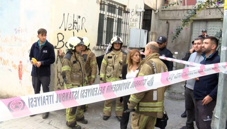 Beyoğlu’nda metruk bina çöktü