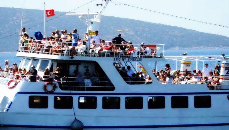 Bodrum’a denizden turist yağdı, tam 276 bin turist geldi