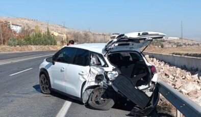 Çankırı’da ambulansla otomobil çarpıştı!