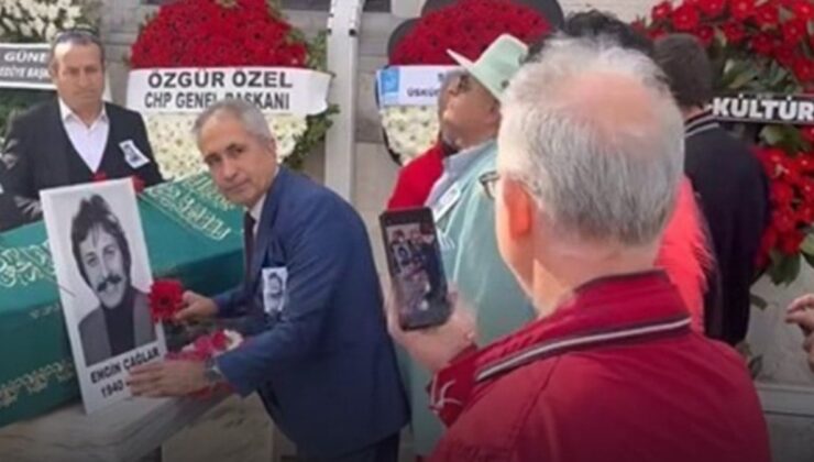 Cenazede tabutla hatıra fotoğrafı kuyruğu