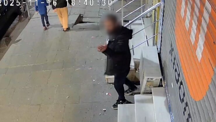 Cinayet anını kapıda böyle beklemiş!