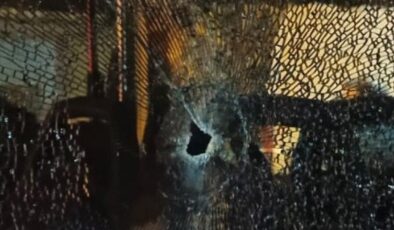 Çok sayıda yolcunun bulunduğu otobüse silahlı saldırı