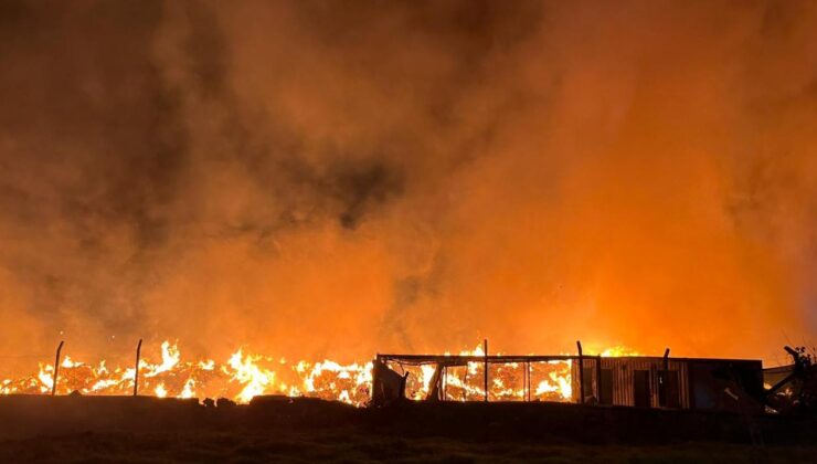 Çöp depolama alanında korkutan yangın: Alevler geceyi aydınlattı