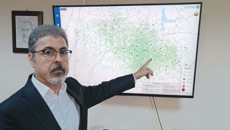 Deprem fırtınası altındaki Sındırgı için korkutan açıklama: Binalar boşaltılmalı, yıkılabilir!