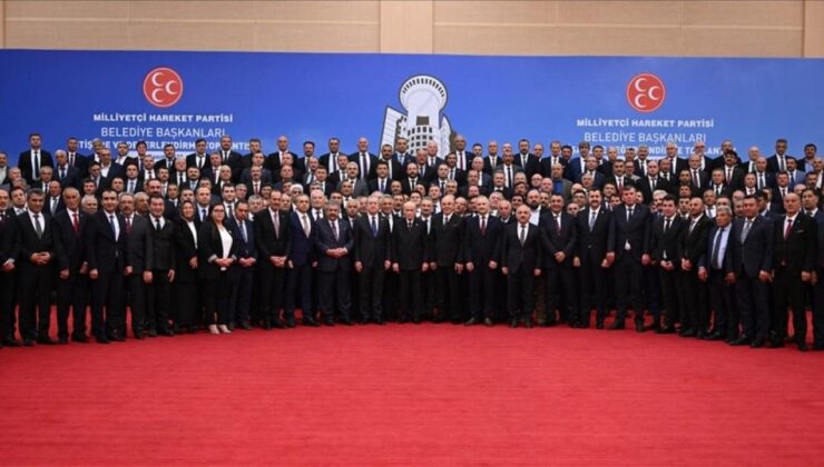 Devlet Bahçeli, MHP’li belediye başkanlarıyla görüştü