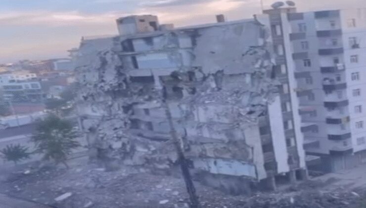 Diyarbakır’da ağır hasarlı 8 katlı bina, yıkım sırasında çöktü