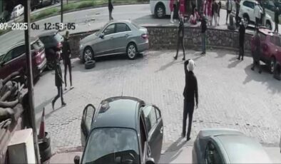 Dolmuş ciple çarpıştı: 11’i öğrenci, 13 yaralı