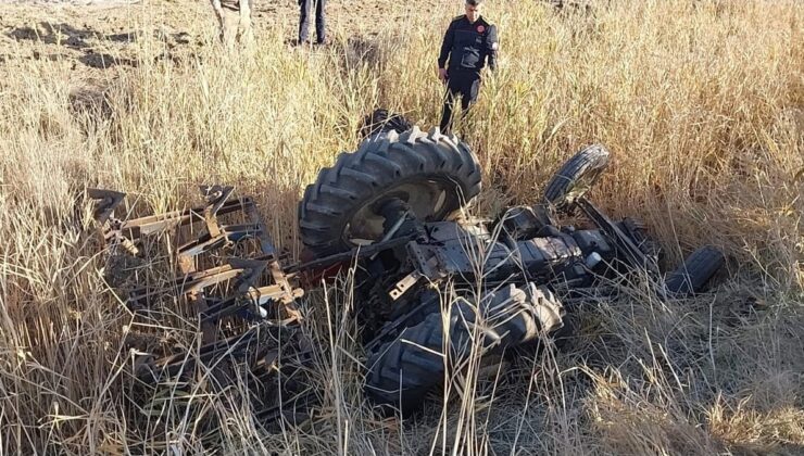 Gaziantep’te devrilen traktörün altında kalan sürücü öldü