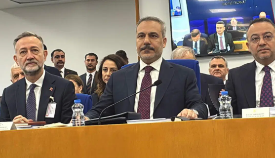 Gülerek başladılar sonunda yine kapıştılar