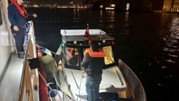 İstanbul Boğazı’nda tekne arızası: 4 kişi kurtarıldı