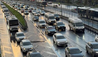 İstanbul’da trafik yoğunluğu yüzde 90’a ulaştı!