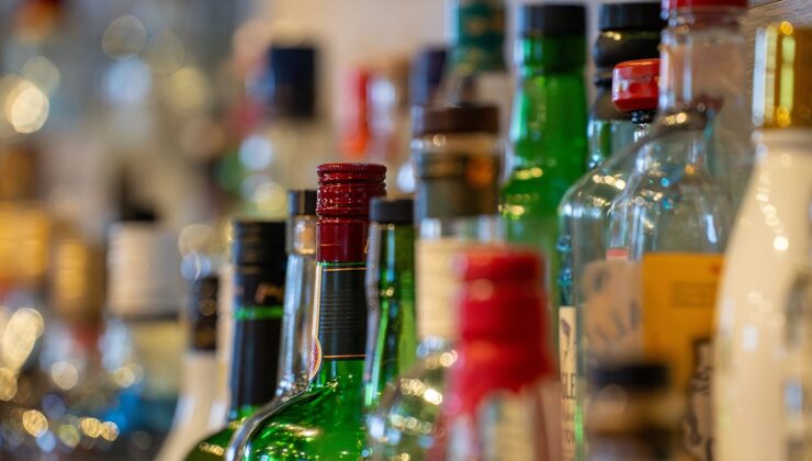 İstanbul'da 40 adrese kaçak alkol operasyonu!