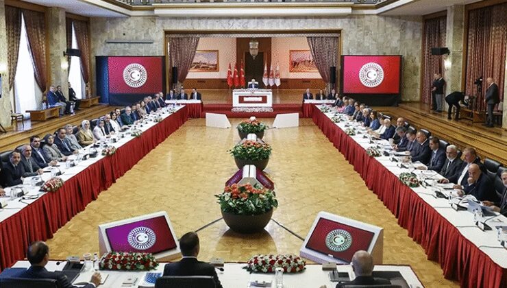 Komisyonda MİT raporu süreci belirleyecek