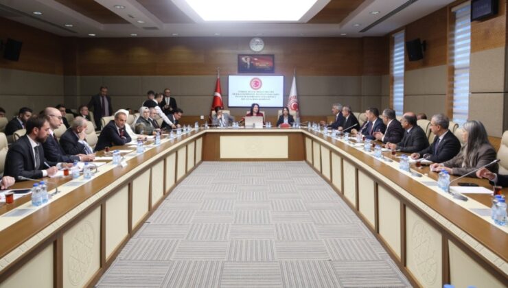 Komisyonda 'İmralı ziyareti' tartışması