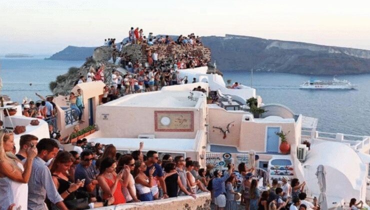 Komşuda turist sayısı patladı, gelir azaldı