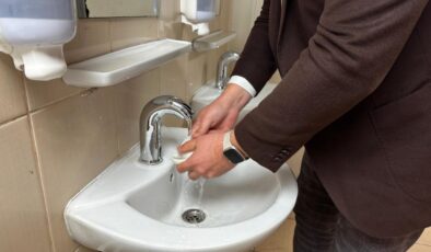 Konya Büyükşehir hizmet binalarında tasarruflu musluk uygulaması başladı