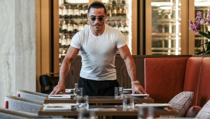 Londra'da Nusret rüzgarı: Salt Bae' için kuyruklar uzadı