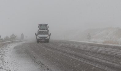 Malatya-Sivas kara yolu ulaşıma kontrollü açıldı