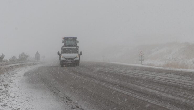 Malatya-Sivas kara yolu ulaşıma kontrollü açıldı