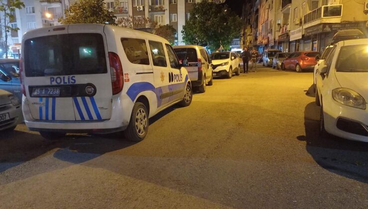 Manisa'da husumetlisini silahla yaraladı