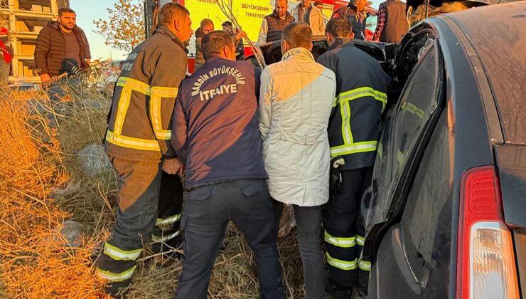 Mardin'de otomobil şarampole devrildi: 3 kişi yaralandı