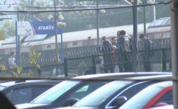 Marmaray'da korku dolu anlar! Ayağı duvarla kapının arasında kaldı ekipler saniyelerle yarıştı