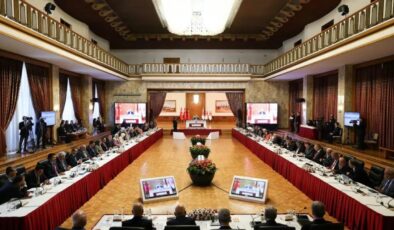 Meclis süreç komisyonunun toplantısı ertelendi