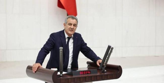 Menemen’de Kürtçe Müzik Eşliğinde Halay Çeken Öğrenciler Gözaltına Alındı