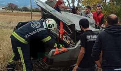 Mucize kurtuluş! Hurdaya dönen araçtan sağ çıktı