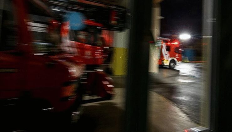 Müstakil evde çıkan yangında mahsur kalan 2'si çocuk 4 kişi kurtarıldı