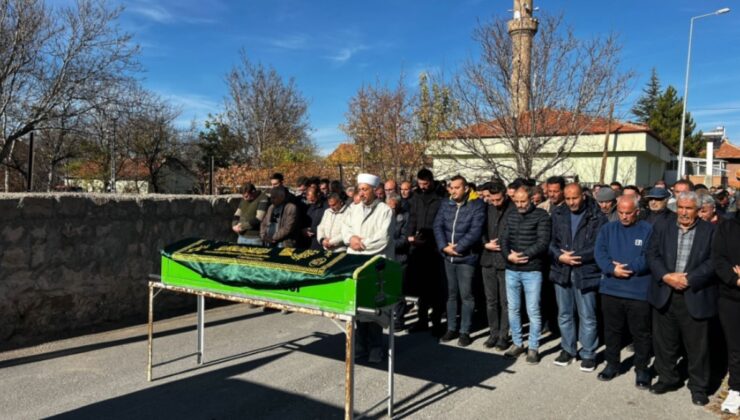 Nefes borusuna kaçan jelibon kaçan 8 yaşındaki Ahmet, toprağa verildi