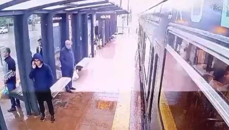 O anlar kameralara yansıdı: Tramvaya yıldırım isabet etti