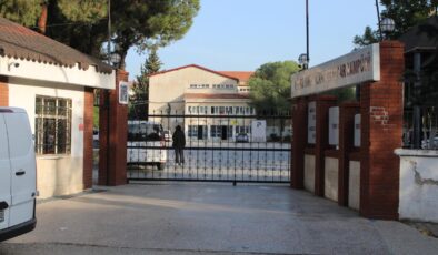 Okul önündeki tartışmada kan aktı! 2 yaralı!