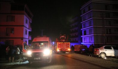 Oto galeri yandı; binadan kaçmaya çalışan 2 kişi öldü