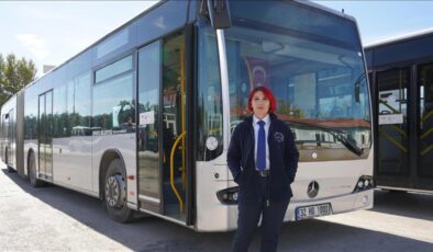 Otobüs şoförü olan kadın çocukluk hayalini gerçekleştirdi