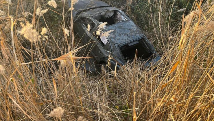 Otomobil devrildi! 2 kişi hayatını kaybetti